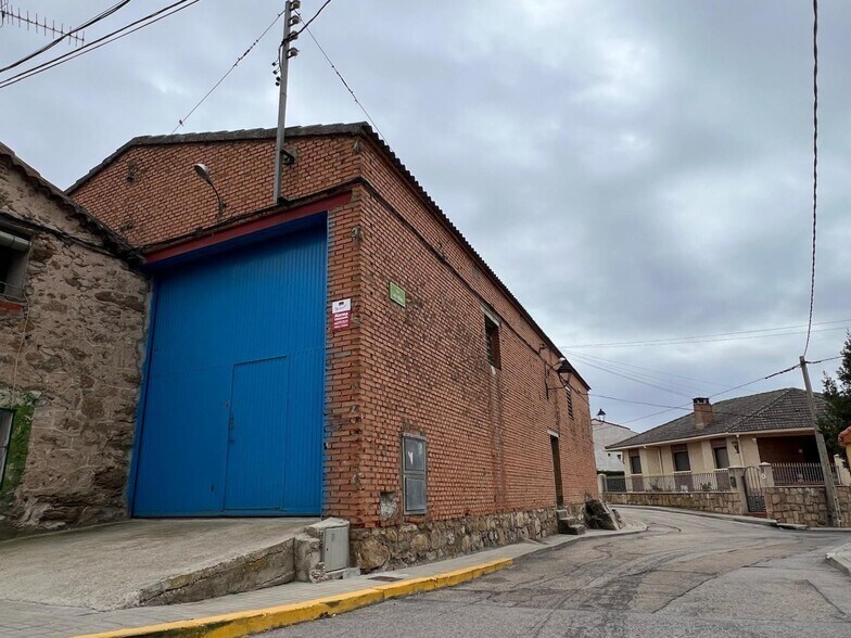 Industrial in El Vellón for lease - Building Photo - Image 2 of 6
