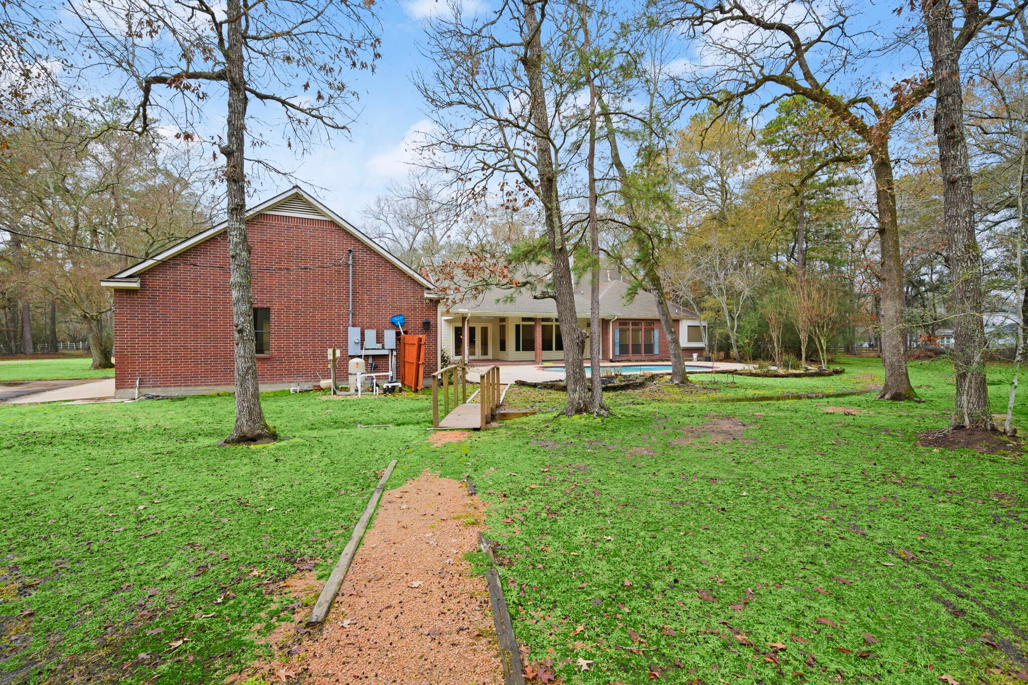 15567 Old Conroe Magnolia, Conroe, TX 77384 Unrestricted 3.5 Acres on