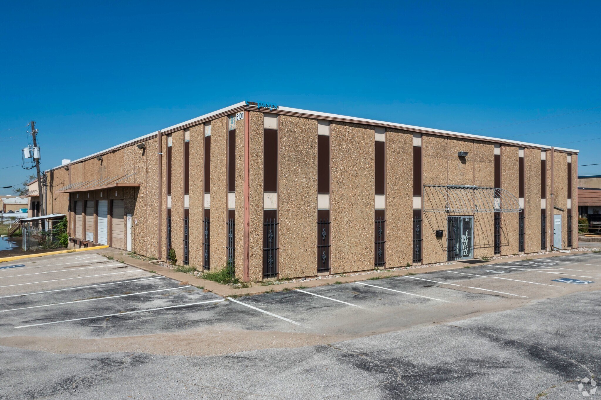 5101 Norwood Rd, Dallas, TX for lease Primary Photo- Image 1 of 16