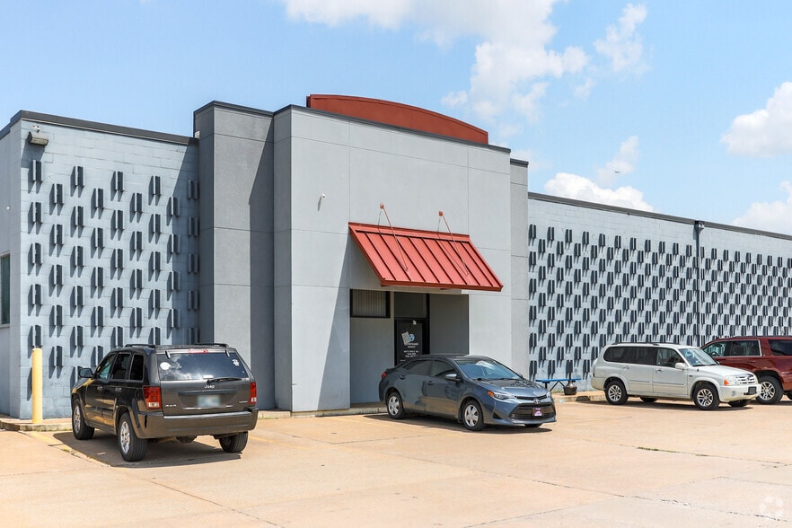 4477 S 70th East Ave, Tulsa, OK for lease - Building Photo - Image 1 of 9
