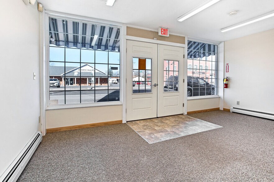 9676 Brewerton Rd, Brewerton, NY for sale - Primary Photo - Image 1 of 1