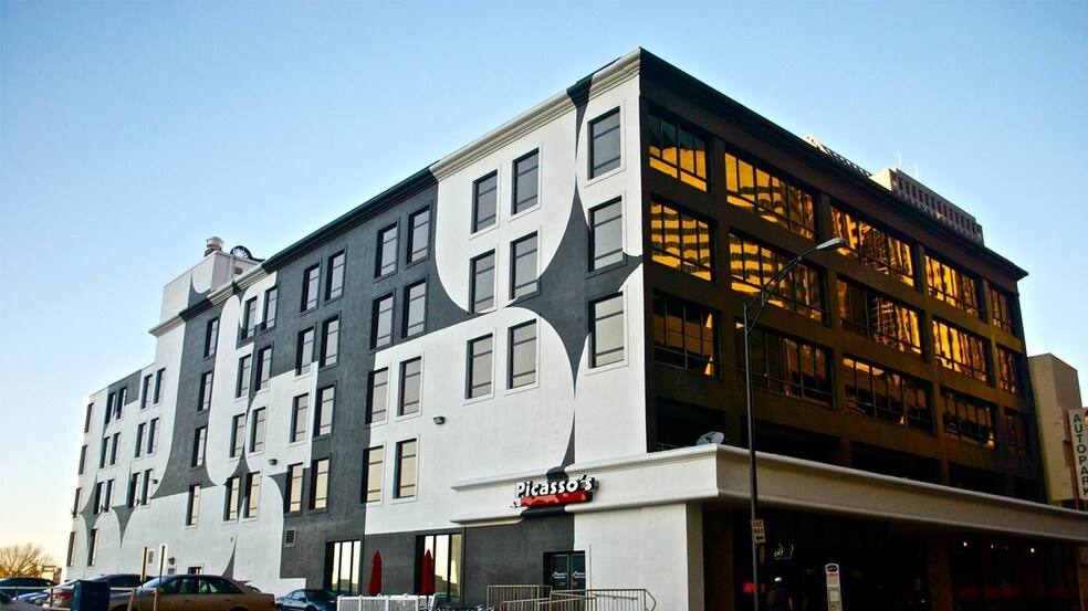 222 S Church St, Charlotte, NC for lease - Building Photo - Image 3 of 12