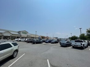 1802 N Jackson St, Tullahoma, TN for lease Building Photo- Image 2 of 5