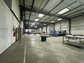 Flex in Saint-Ouen-sur-Seine for lease Building Photo- Image 1 of 8