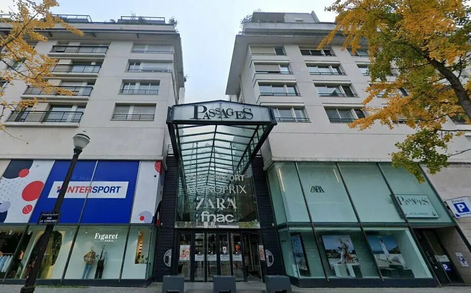Retail in Boulogne-Billancourt for lease Building Photo- Image 1 of 2