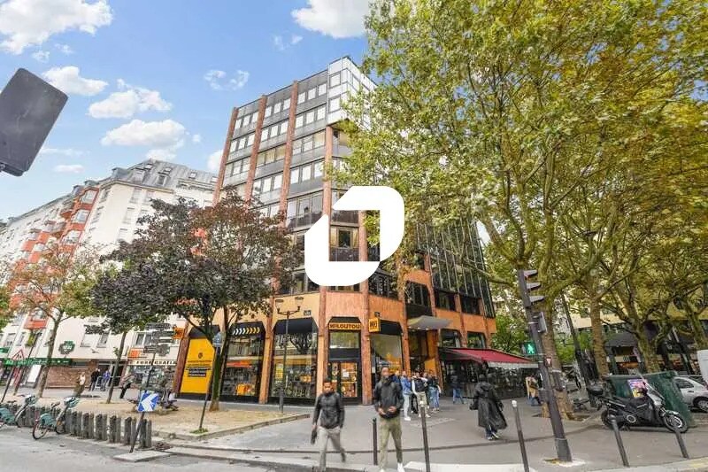 Office in Paris for lease Building Photo- Image 1 of 4