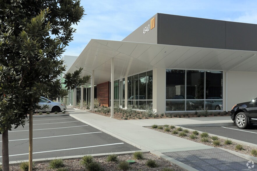 4940 Carroll Canyon Rd, San Diego, CA for lease - Building Photo - Image 2 of 9