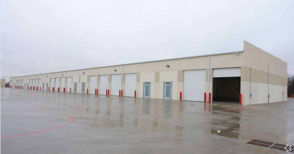 5317 Superior Pky, Fort Worth, TX for lease - Building Photo - Image 2 of 7