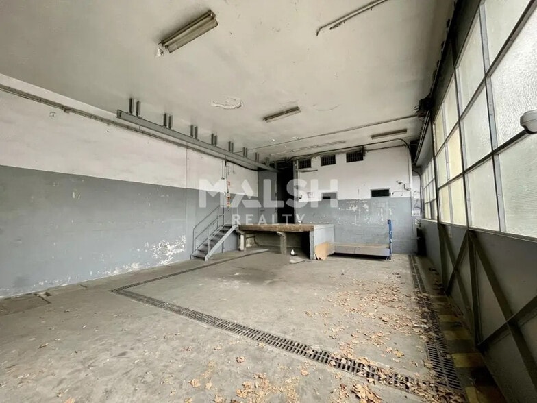 Flex in OULLINS-PIERRE-BÉNITE for lease - Building Photo - Image 3 of 16