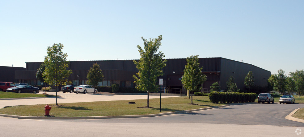 624 Anderson Dr, Romeoville, IL for lease - Building Photo - Image 3 of 3