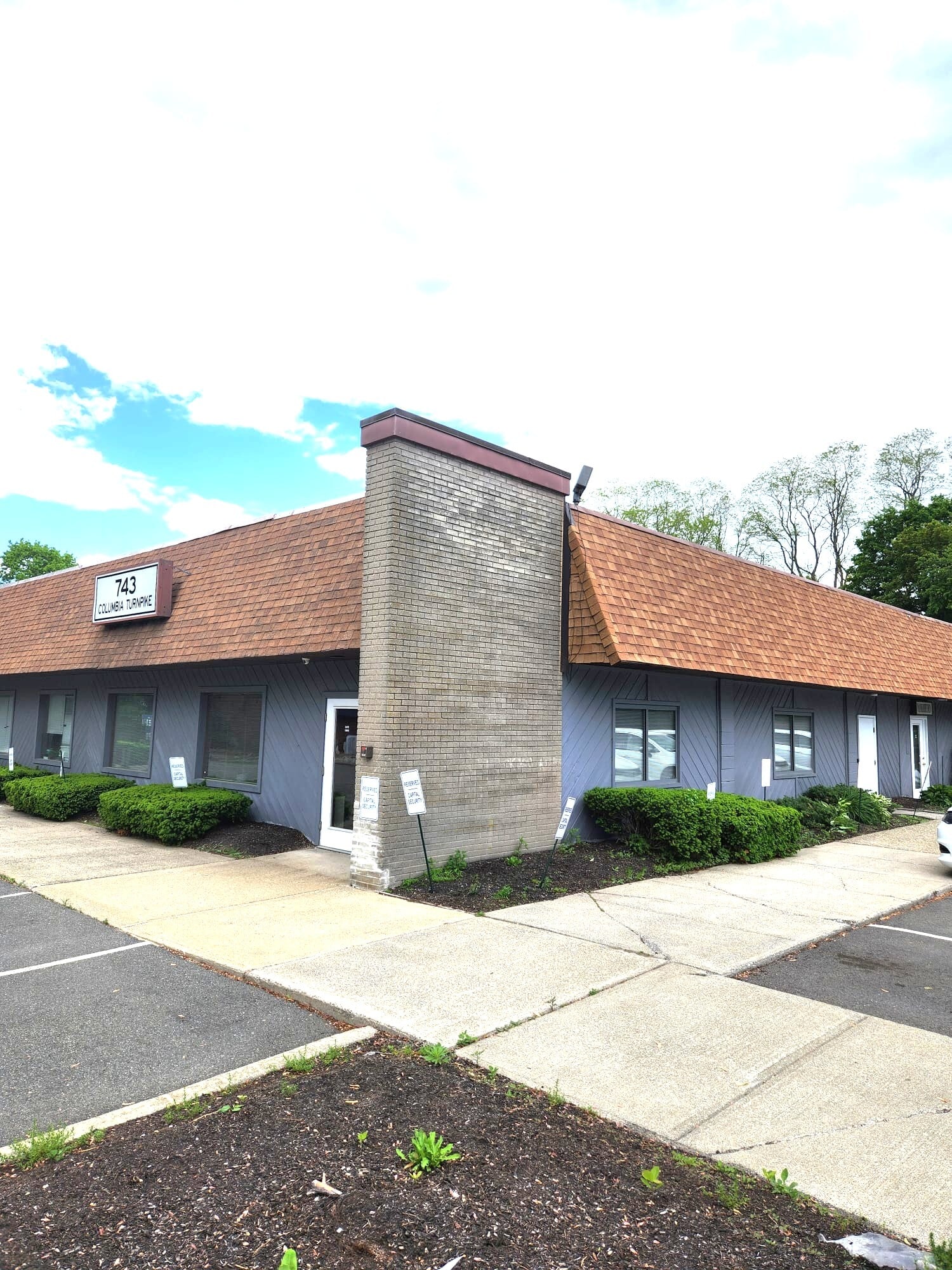 743 Columbia Tpke, East Greenbush, NY for lease Building Photo- Image 1 of 15