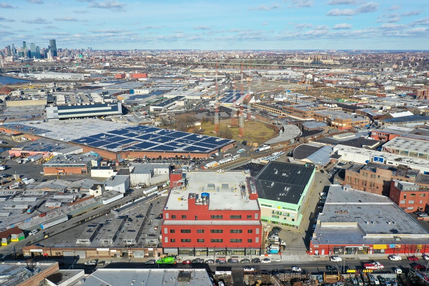 4805 Metropolitan Ave, Ridgewood, NY for lease - Aerial - Image 3 of 17