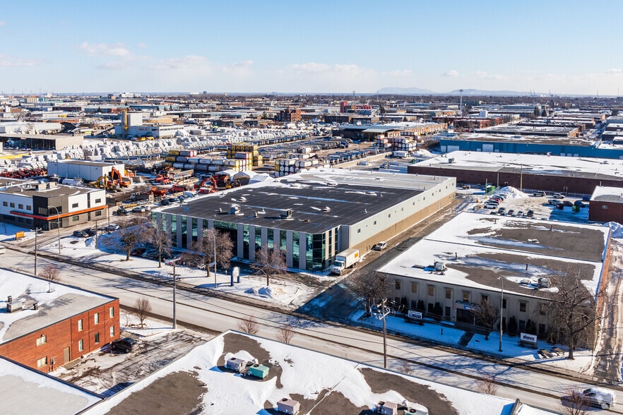 7850 Rue Bombardier, Montréal, QC for lease - Aerial - Image 2 of 4