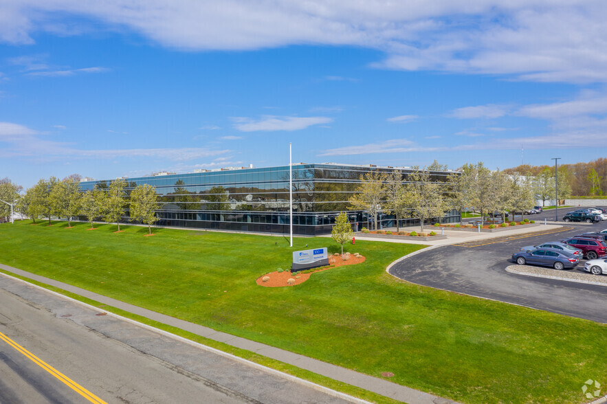 300 Jubilee Dr, Peabody, MA for lease - Building Photo - Image 1 of 13