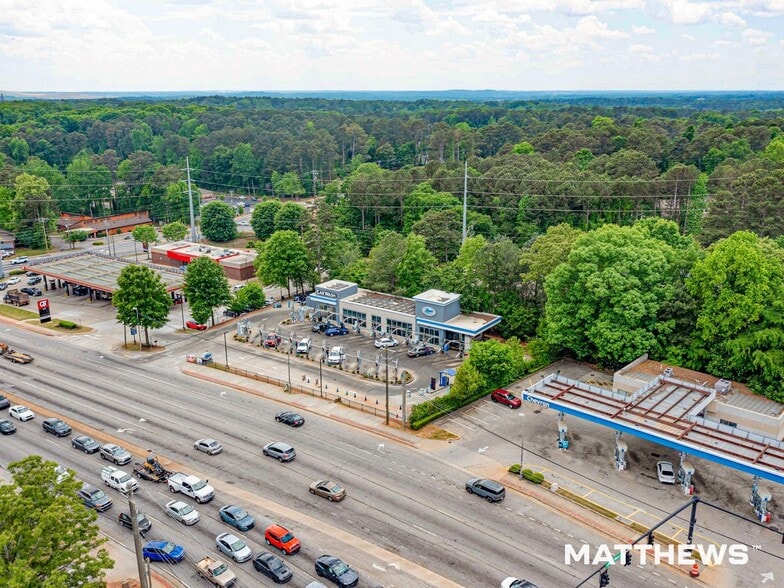 2715 Wesley Chapel Rd, Decatur, GA for sale - Building Photo - Image 1 of 3
