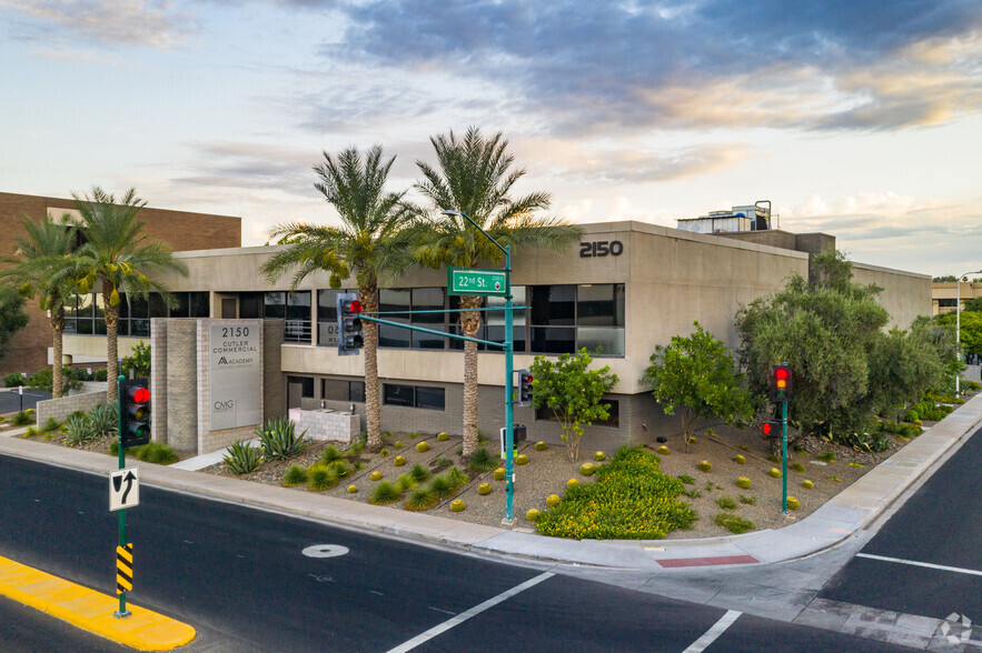 2150 E Highland Ave, Phoenix, AZ for lease - Building Photo - Image 3 of 10