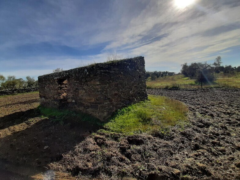 Land in Cáceres for sale - Building Photo - Image 1 of 13