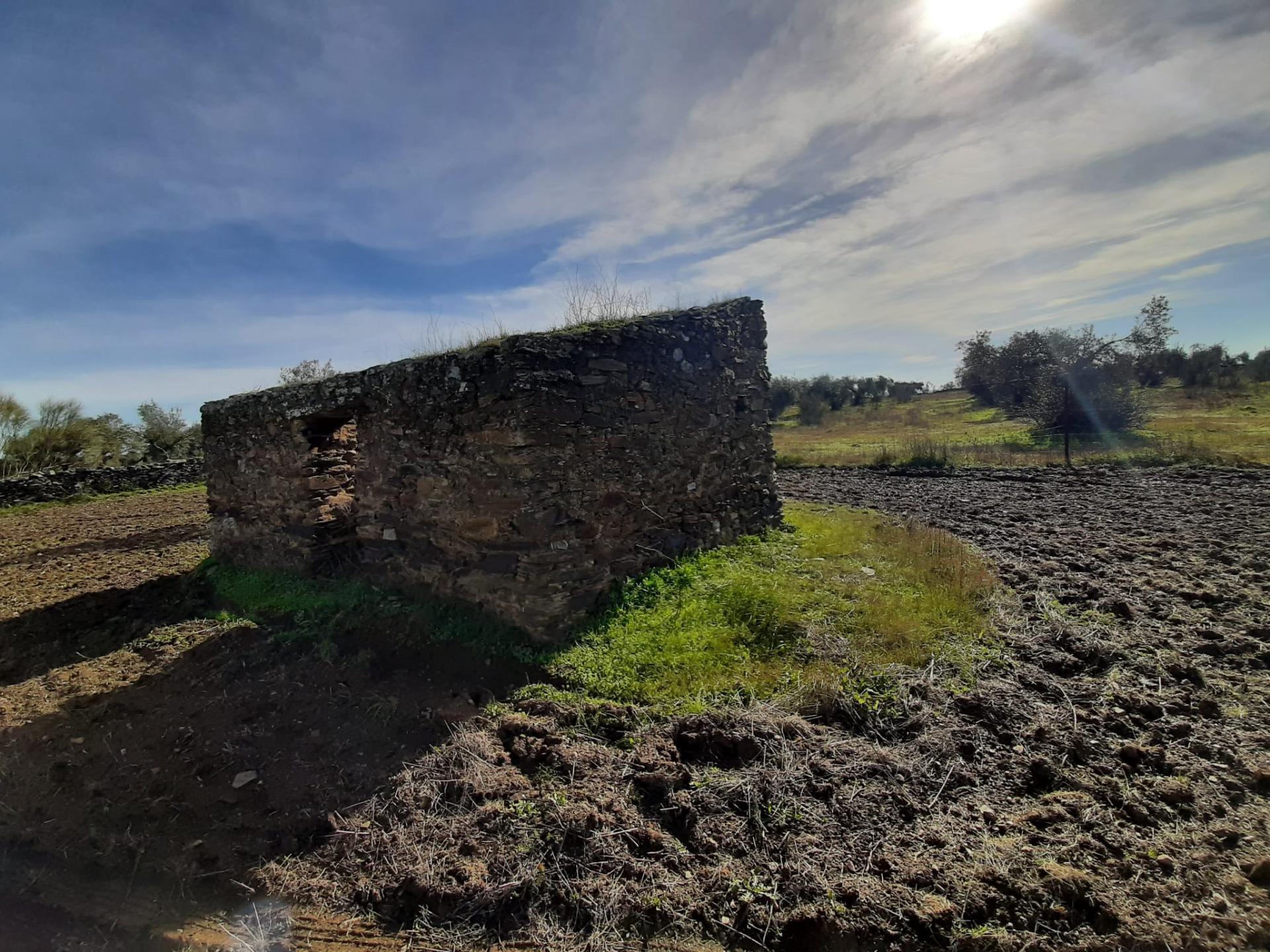 Land in Cáceres for sale Building Photo- Image 1 of 14