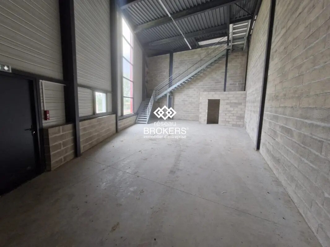 Industrial in Tremblay-en-France for lease Interior Photo- Image 1 of 4