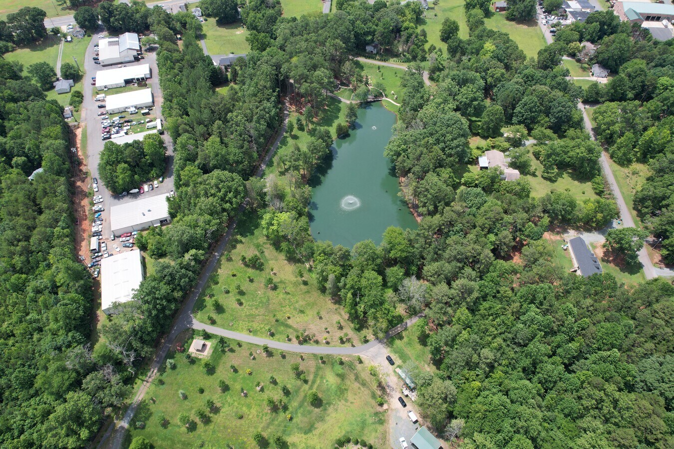 8519 Fairview, Mint Hill, NC 28227 7912 Large Oak Ln