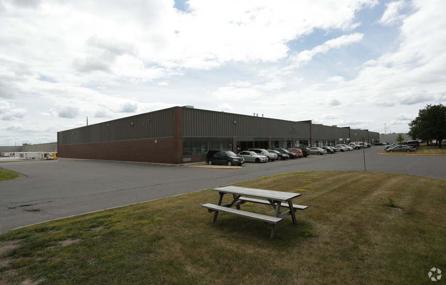 1230 Old Innes Rd, Ottawa, ON for lease - Building Photo - Image 2 of 2