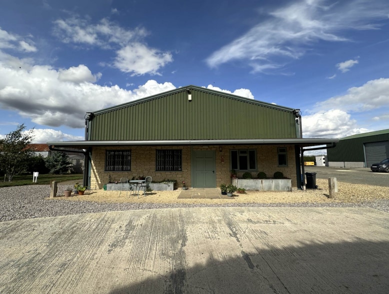 Frogmore Farm Rd, Moreton In Marsh for lease - Building Photo - Image 2 of 11