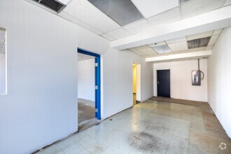 353 Rue Saint-Nicolas, Montréal, QC for lease Interior Photo- Image 2 of 4