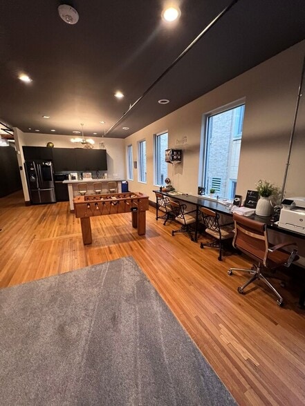 218 1st Ave SW, Rochester, MN for sale - Interior Photo - Image 2 of 11
