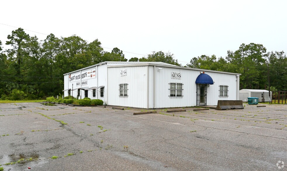 483 Port Leon Dr, Crawfordville, FL 32327