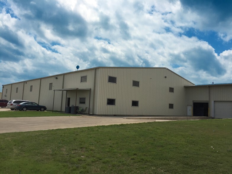 850-900 Blue Mound Rd W, Haslet, TX for sale - Building Photo - Image 1 of 1