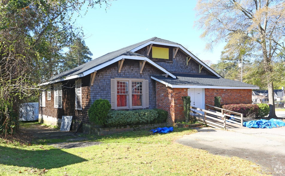 1309 Rd, Fayetteville, NC 28305