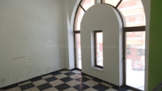 Retail in Cáceres, Cáceres for lease - Building Photo - Image 1 of 11