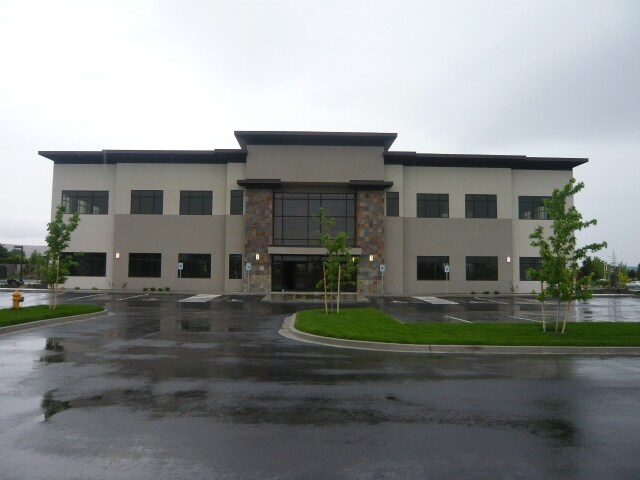8131 W Klamath Ct, Kennewick, WA for sale Building Photo- Image 1 of 1