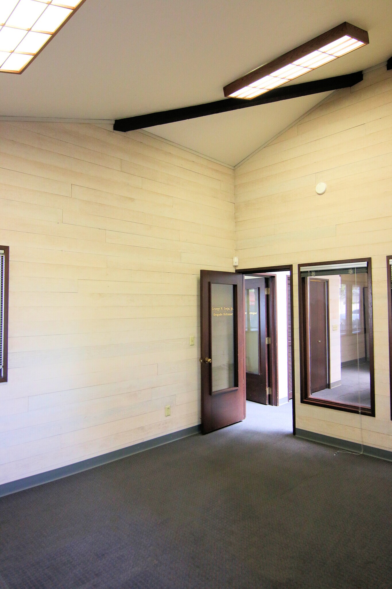 701 N 1st St, Yakima, WA 98901 JS Office Plaza