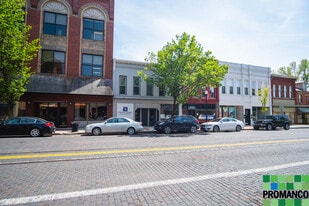 114 Putnam St, Marietta OH - Bar