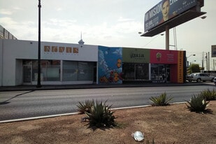 4-8 E Charleston Blvd, Las Vegas NV - Storefront Property