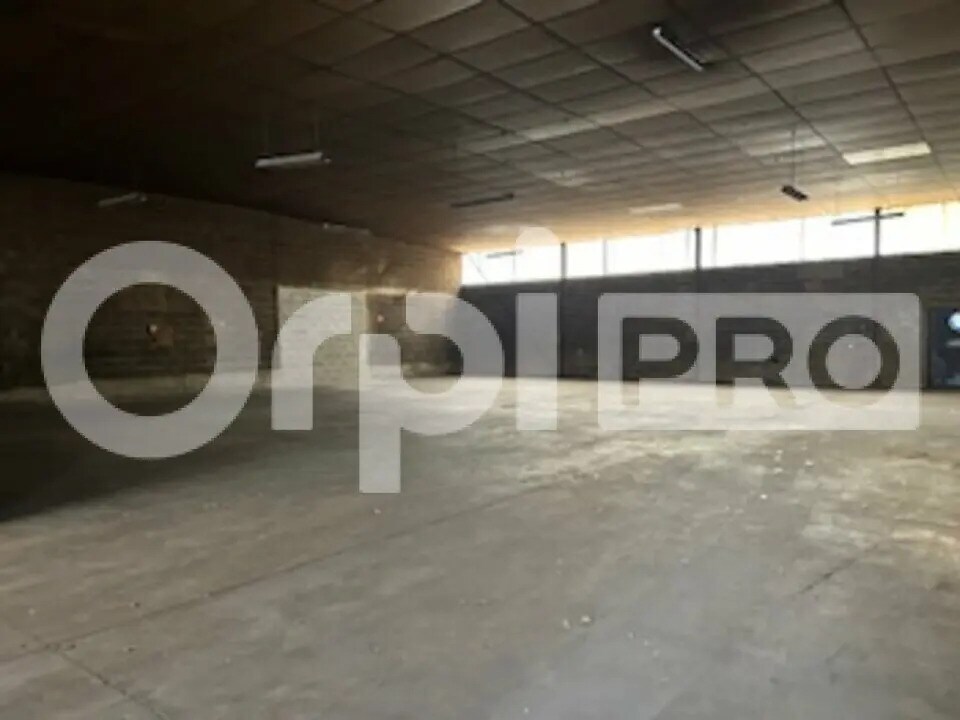 Flex in Gleizé for lease Interior Photo- Image 1 of 6