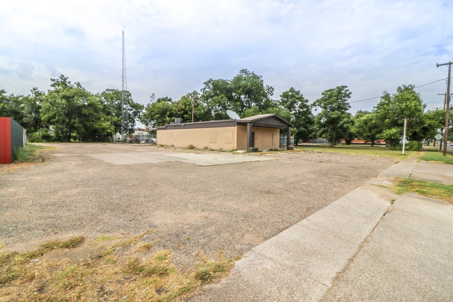 1213 Clay Ave, Waco, TX for sale - Primary Photo - Image 1 of 1