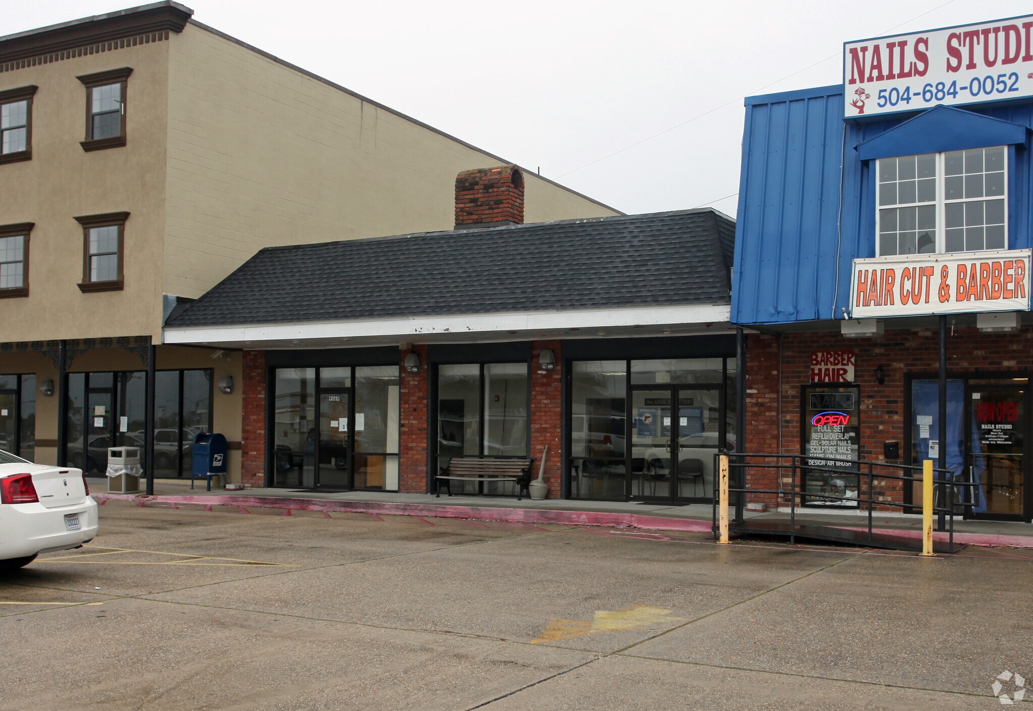 9069 W Judge Perez Dr, Chalmette, LA for sale Primary Photo- Image 1 of 1