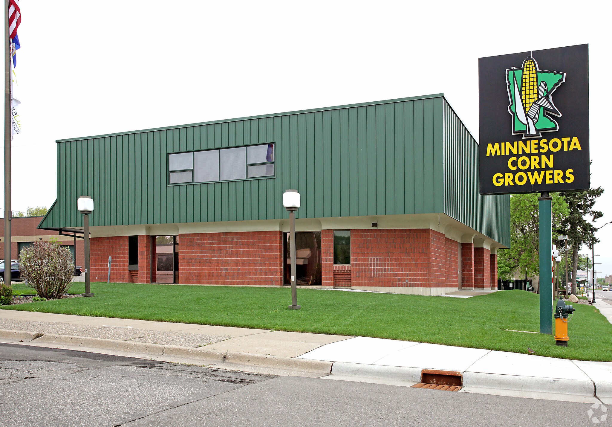 738 E 1st Ave E, Shakopee, MN for sale Primary Photo- Image 1 of 1