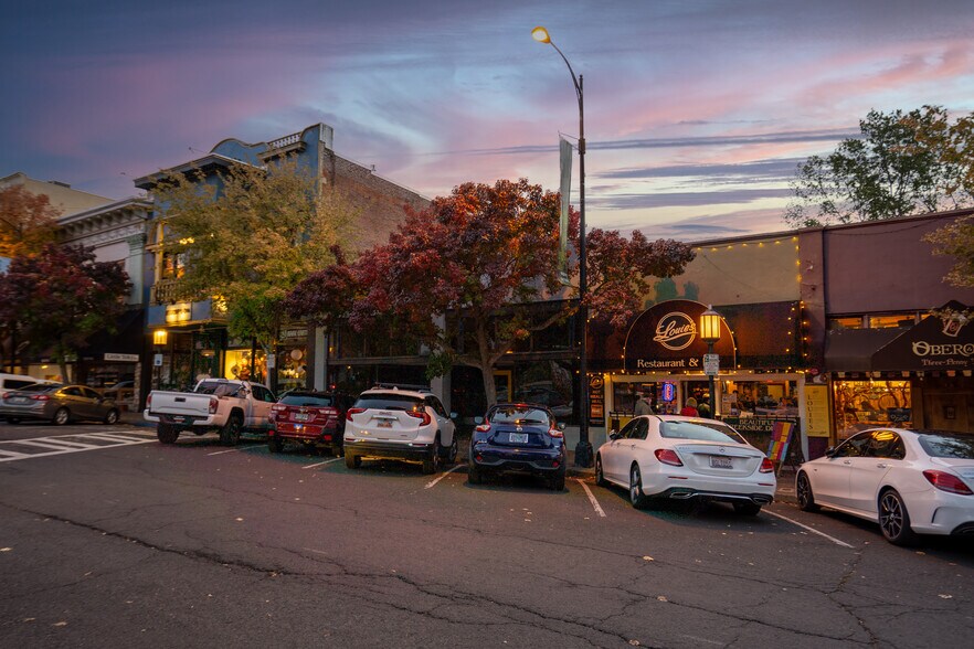 37 N Main St, Ashland, OR for sale - Building Photo - Image 1 of 1