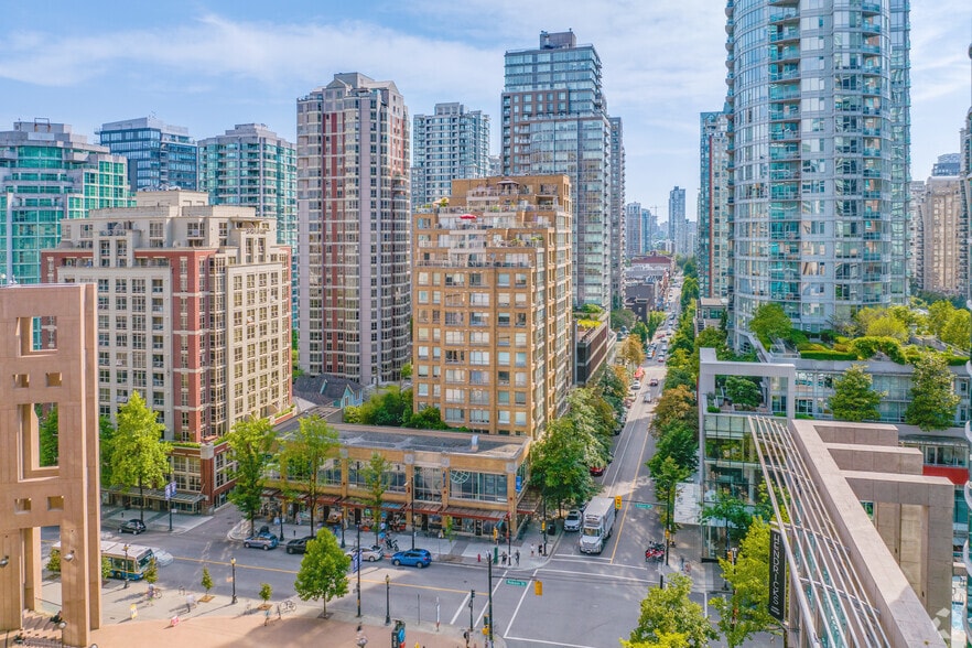 806 Homer St, Vancouver, BC for lease - Aerial - Image 2 of 6