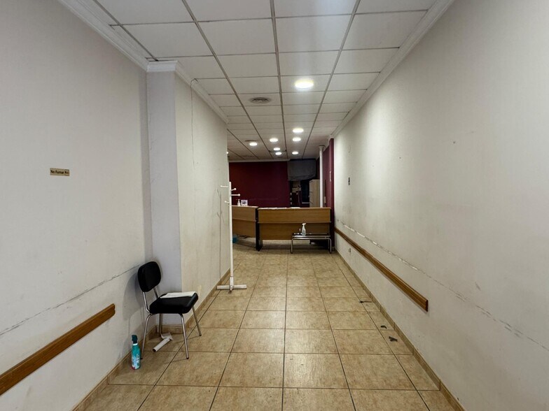 Retail in Algemesí for lease - Building Photo - Image 3 of 14