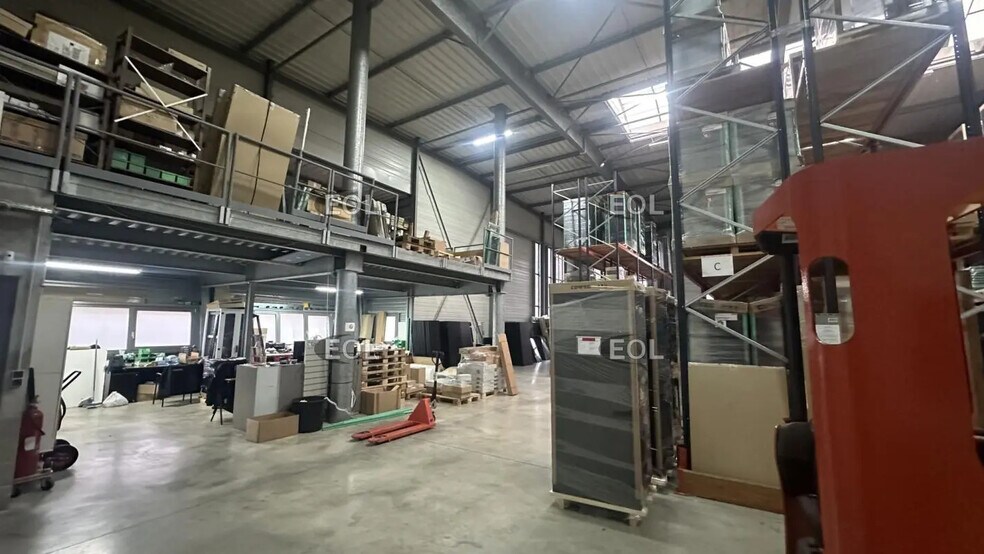 Flex in Serris for lease - Interior Photo - Image 3 of 13