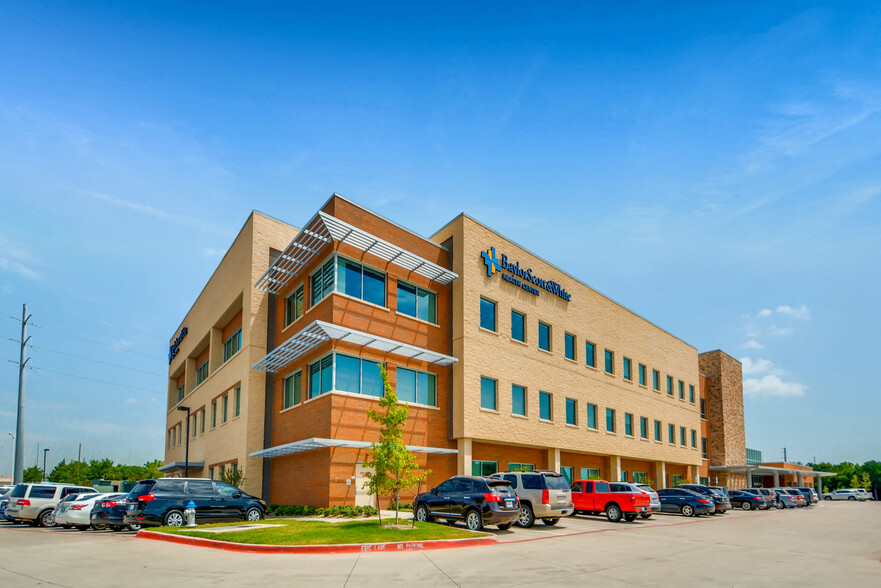 7217 W Telecom Pky, Garland, TX for lease - Building Photo - Image 2 of 19