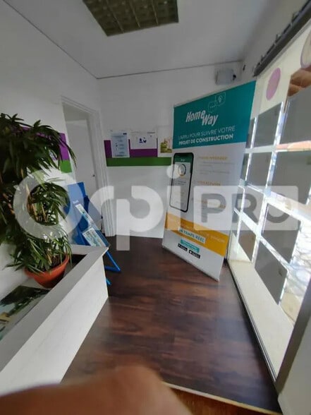 Retail in Biscarrosse for lease - Lobby - Image 3 of 8