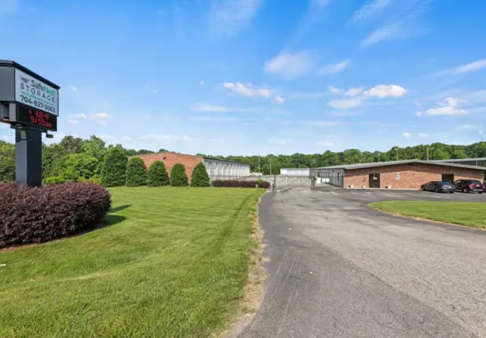 14735 Lucia Riverbend Hwy, Stanley, NC for lease - Building Photo - Image 2 of 7