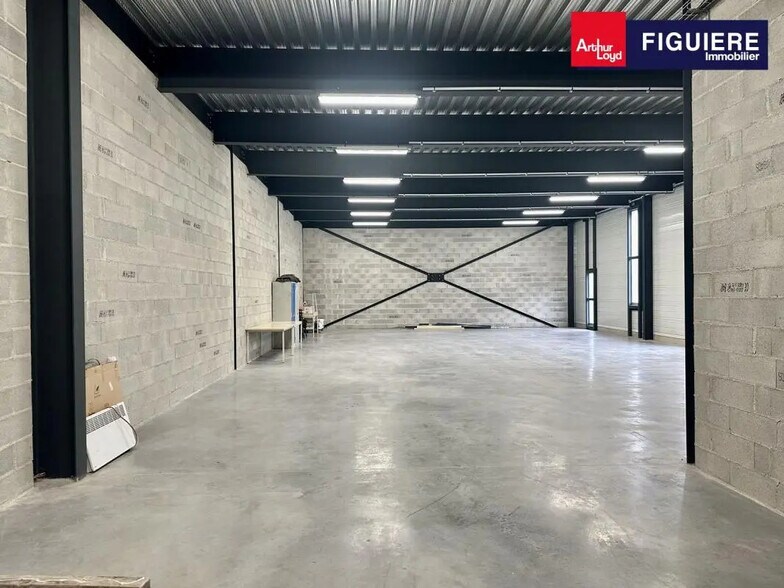 Flex in Rousset for sale - Interior Photo - Image 3 of 14