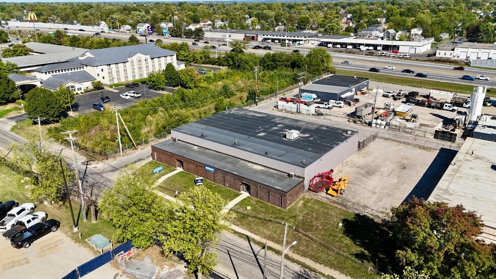 1632-1644 Clara St, Columbus, OH for lease - Building Photo - Image 1 of 13