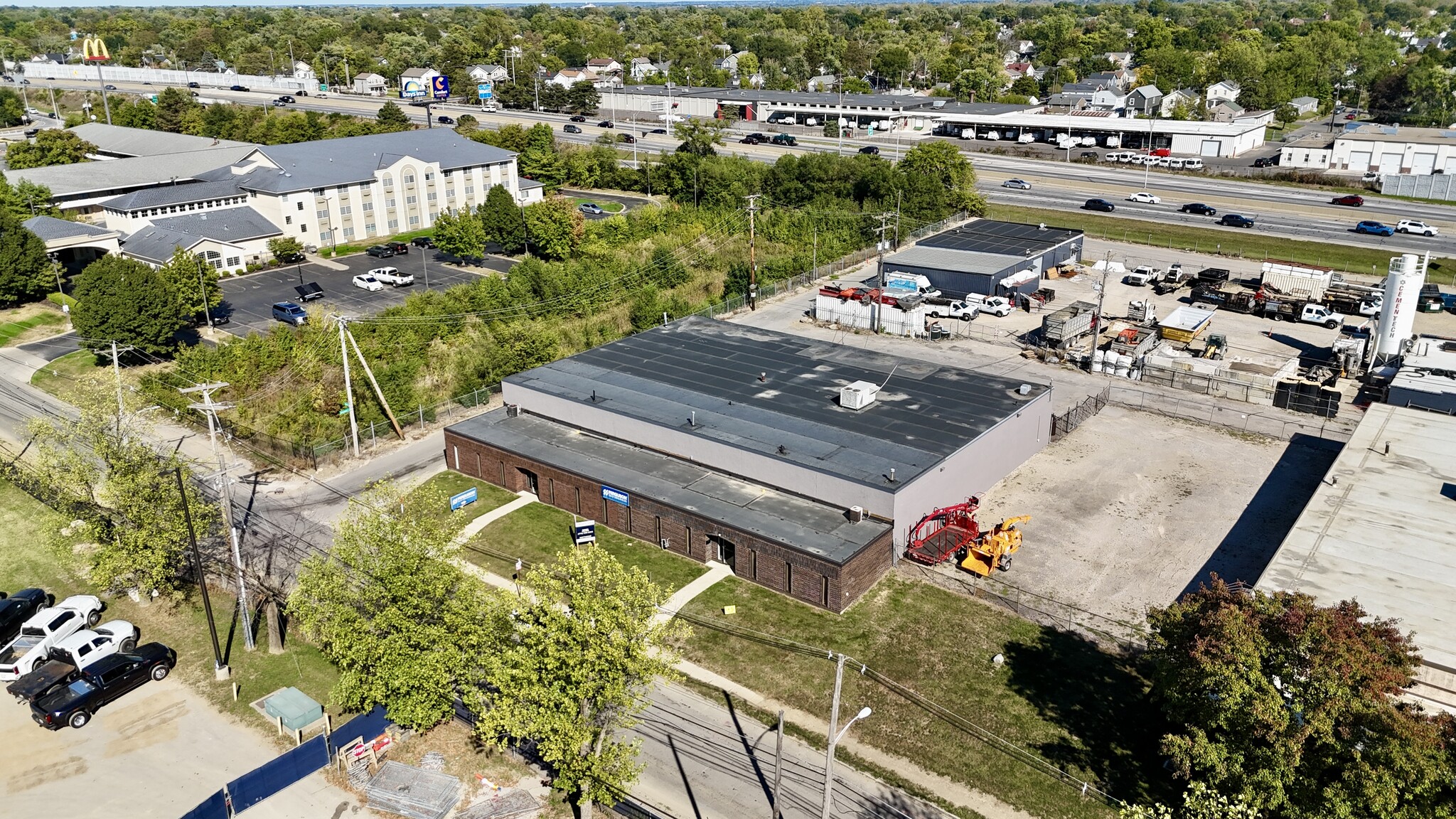 1632-1644 Clara St, Columbus, OH for lease Building Photo- Image 1 of 14